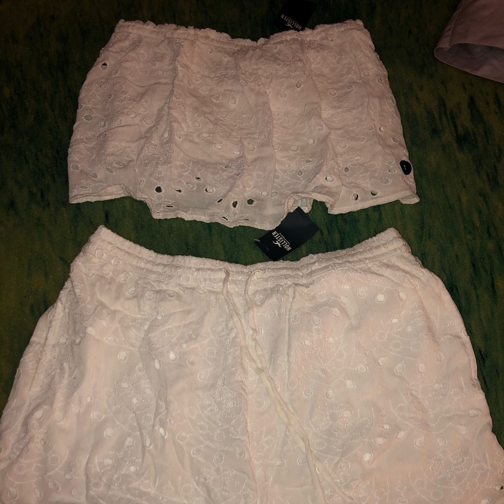 Hollister set - tube top & shorts. NEW